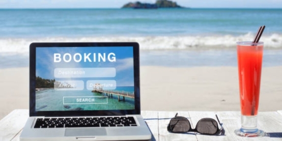 book-tours-during-peak-travel-seasons-