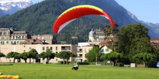paragliding-interlaken-switzerland