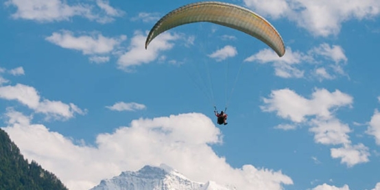 paragliding-interlaken-switzerland-