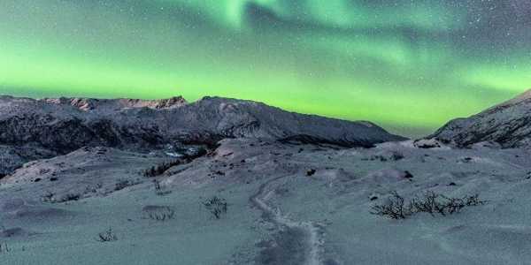 Top Christmas Holiday Destinations For 2025: Trips You’ll Love