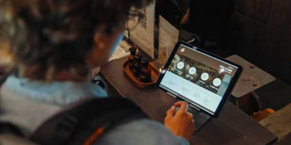 How Early Should You Book Tours During Peak Travel Seasons?